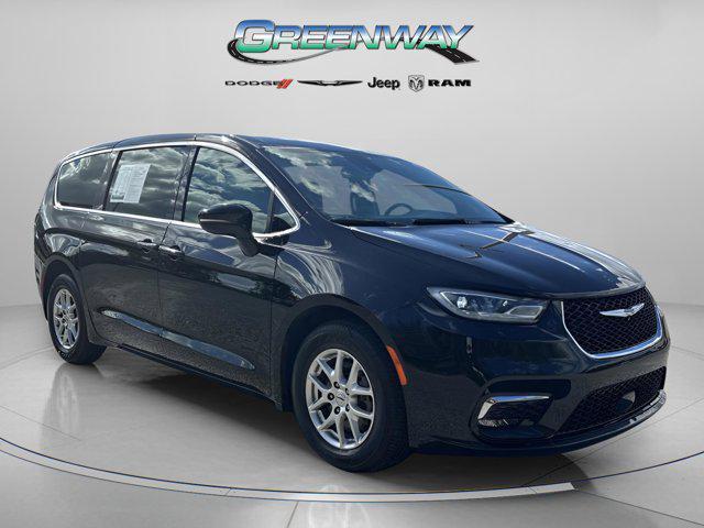 used 2024 Chrysler Pacifica car, priced at $27,912