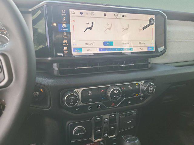 new 2025 Jeep Gladiator car, priced at $37,485