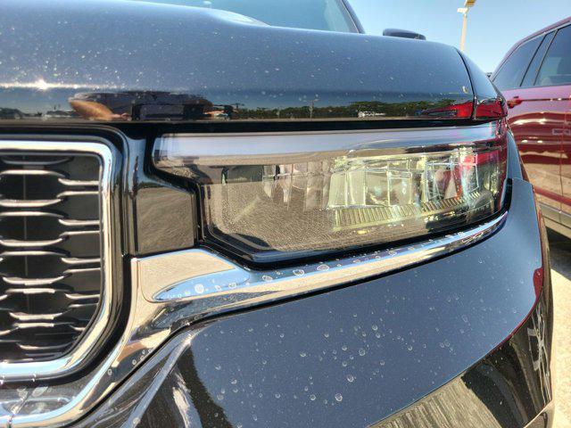new 2025 Jeep Grand Cherokee car, priced at $39,916
