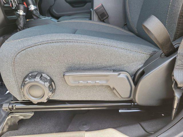 new 2025 Jeep Gladiator car, priced at $38,989