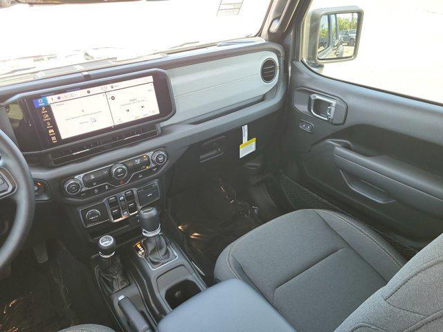 new 2025 Jeep Gladiator car, priced at $38,989