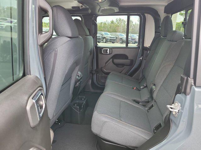 new 2025 Jeep Gladiator car, priced at $39,552