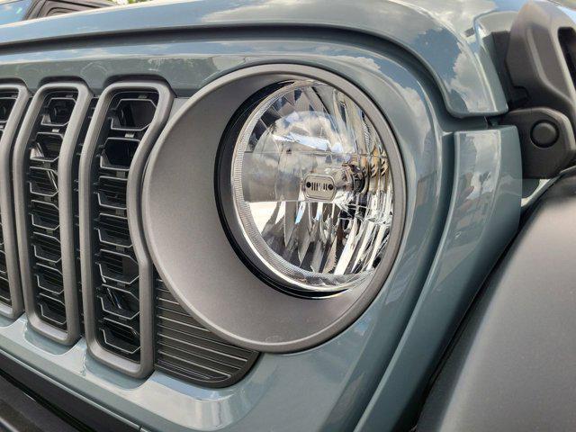 new 2025 Jeep Gladiator car, priced at $39,552