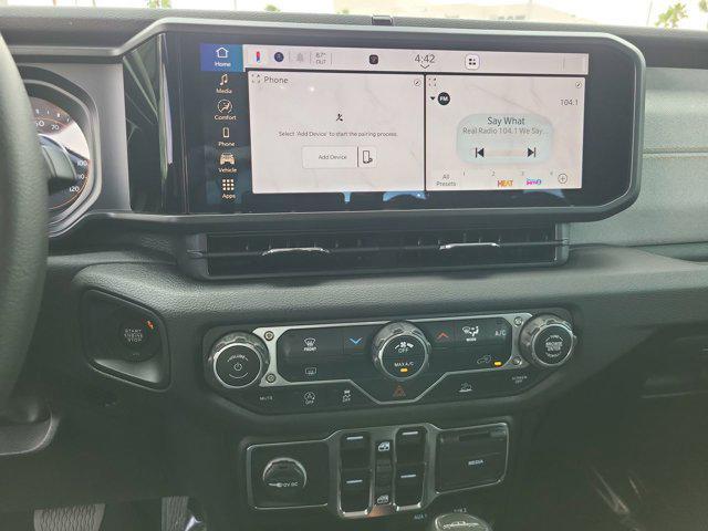 new 2025 Jeep Gladiator car, priced at $39,552