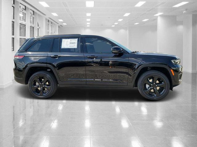 new 2024 Jeep Grand Cherokee car, priced at $36,692