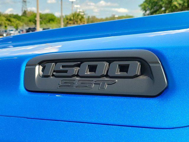 new 2025 Ram 1500 car, priced at $44,557