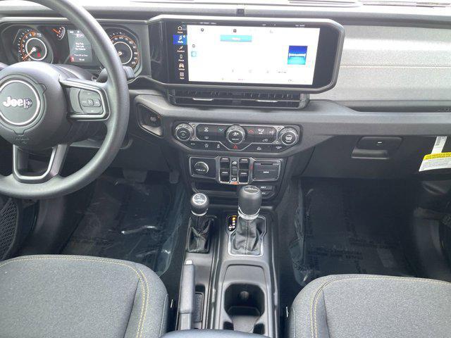 new 2025 Jeep Gladiator car, priced at $41,456