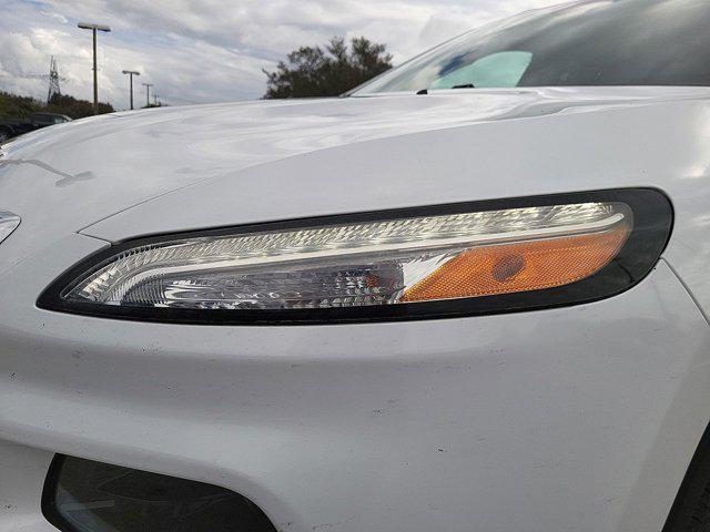 used 2015 Jeep Cherokee car, priced at $10,980