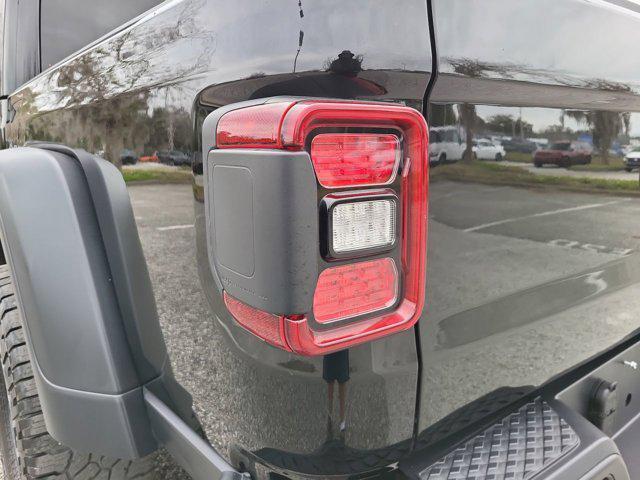 used 2022 Jeep Gladiator car, priced at $32,444