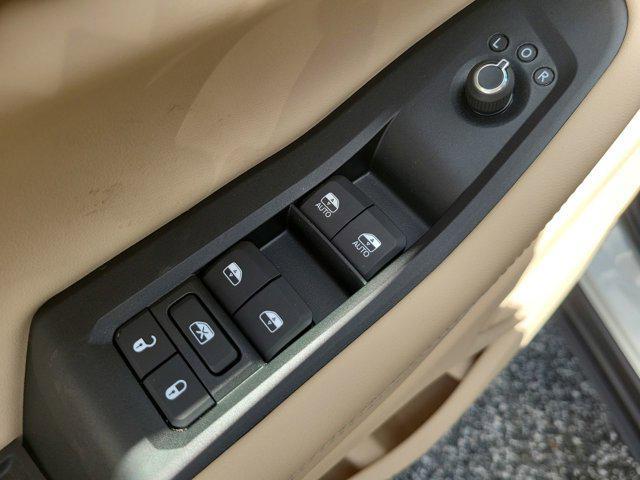 new 2025 Jeep Grand Cherokee car, priced at $36,720