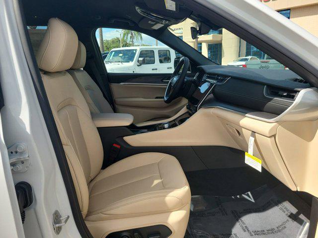 new 2025 Jeep Grand Cherokee car, priced at $36,720