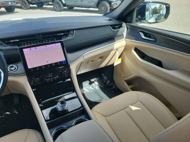 new 2025 Jeep Grand Cherokee car, priced at $36,720
