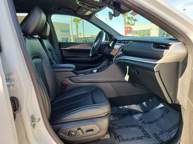 new 2025 Jeep Grand Cherokee car, priced at $38,560