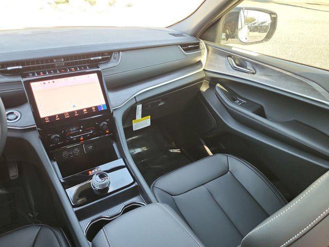 new 2025 Jeep Grand Cherokee car, priced at $38,560
