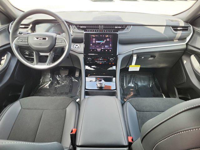 new 2025 Jeep Grand Cherokee car, priced at $37,230