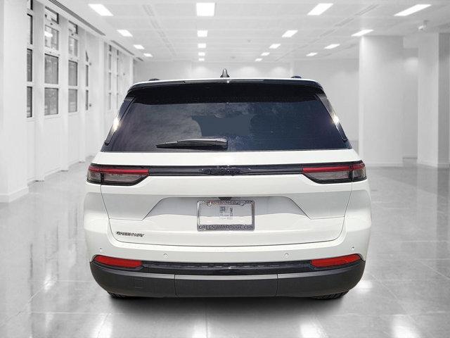 new 2025 Jeep Grand Cherokee car, priced at $37,230