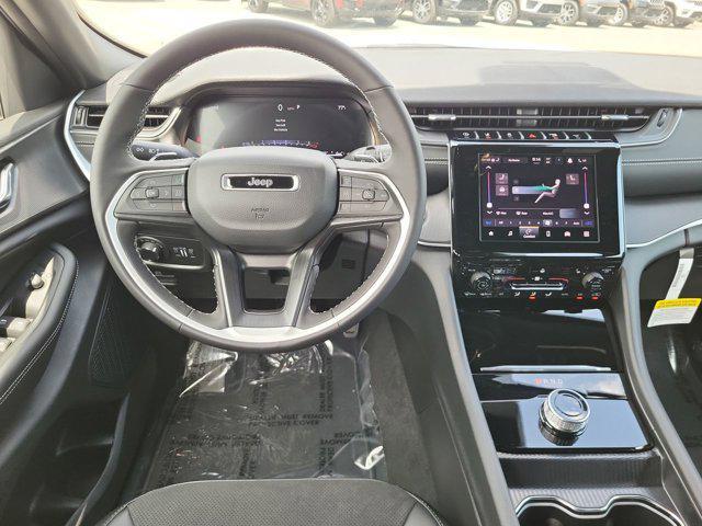 new 2025 Jeep Grand Cherokee car, priced at $37,230