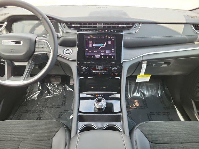 new 2025 Jeep Grand Cherokee car, priced at $37,230