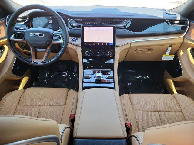 new 2025 Jeep Grand Cherokee car, priced at $59,697