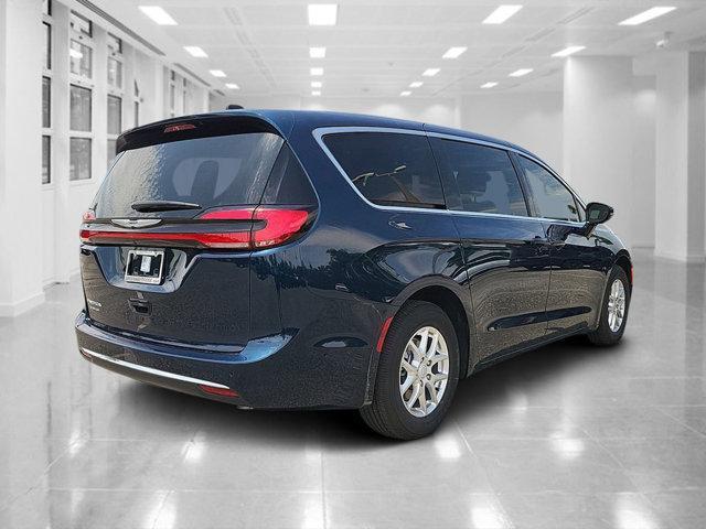 new 2025 Chrysler Pacifica car, priced at $47,002