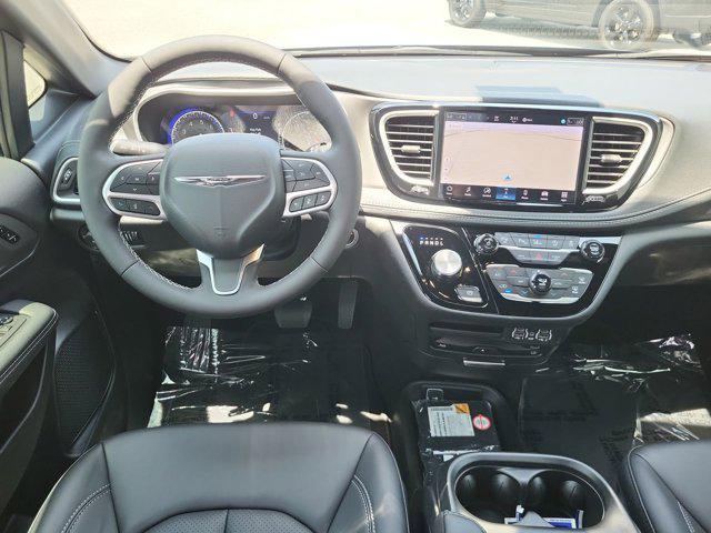 new 2025 Chrysler Pacifica car, priced at $47,002