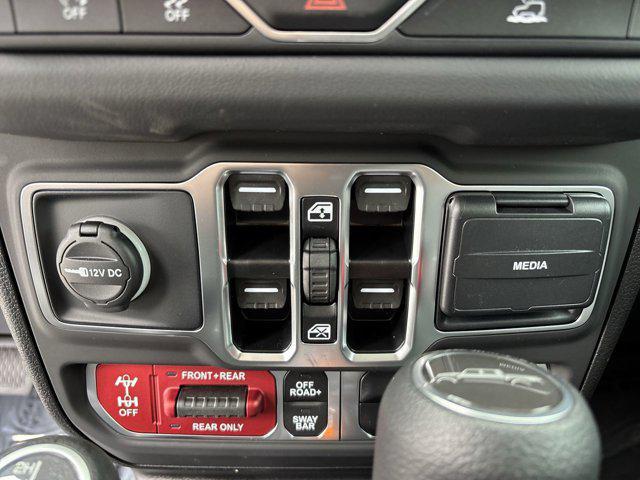 new 2025 Jeep Gladiator car, priced at $47,424