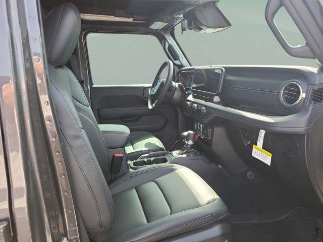 new 2025 Jeep Wrangler car, priced at $45,620