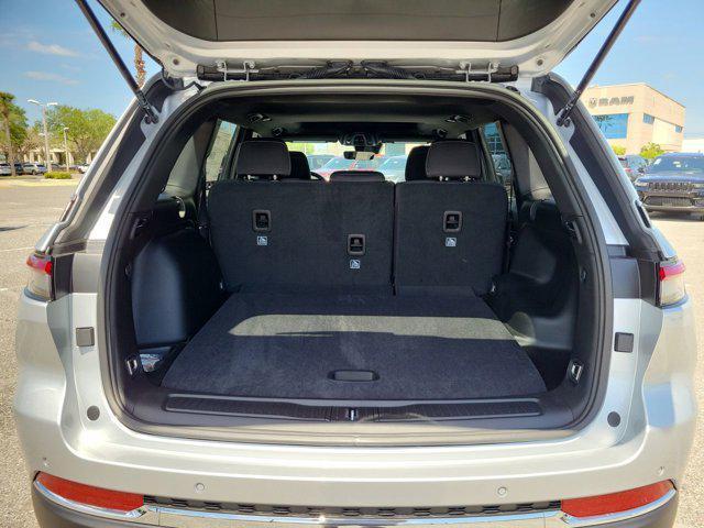 new 2025 Jeep Grand Cherokee car, priced at $34,833