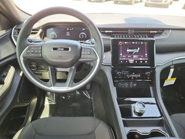 new 2025 Jeep Grand Cherokee car, priced at $34,833