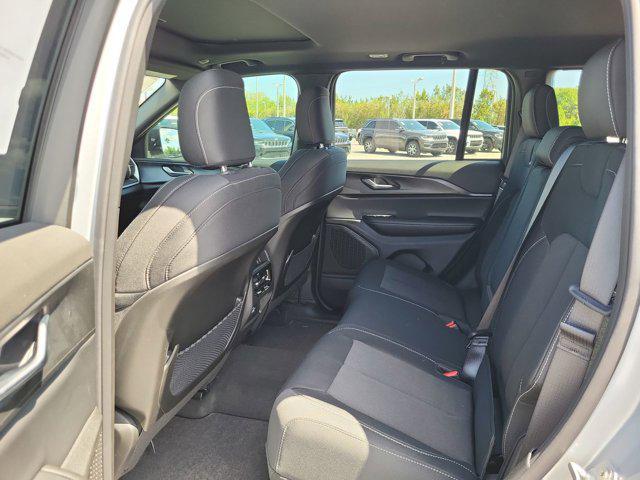 new 2025 Jeep Grand Cherokee car, priced at $34,833