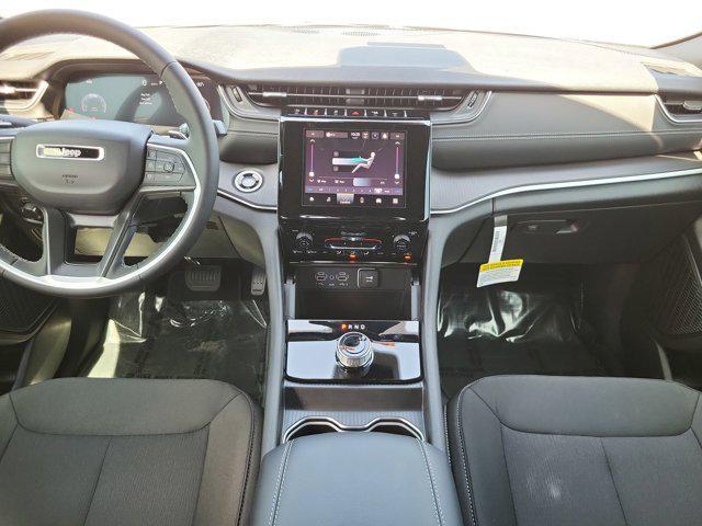 new 2025 Jeep Grand Cherokee car, priced at $34,833