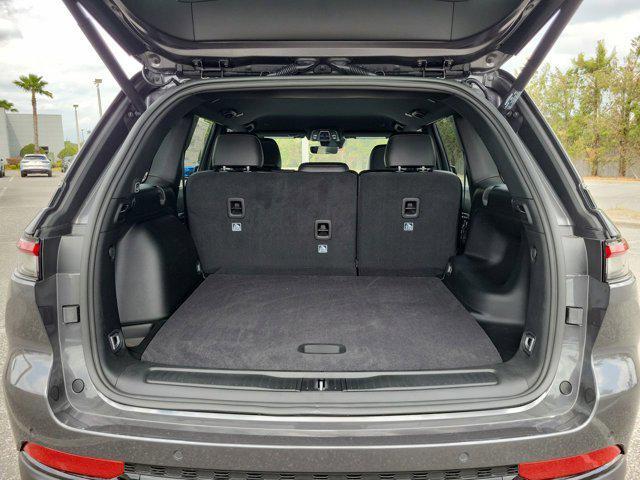 new 2025 Jeep Grand Cherokee car, priced at $40,878