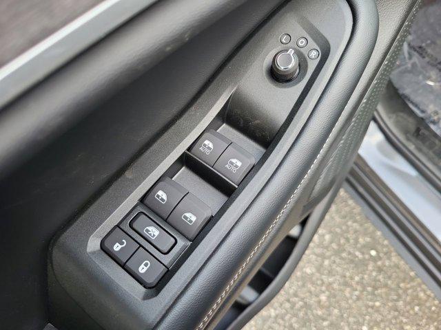 new 2025 Jeep Grand Cherokee car, priced at $40,878