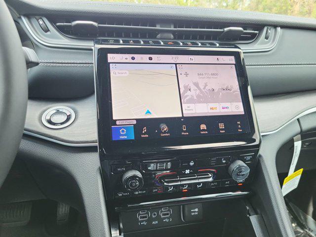 new 2025 Jeep Grand Cherokee car, priced at $40,878