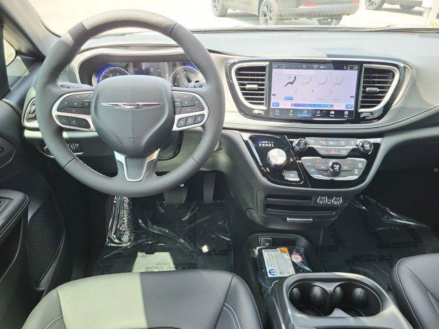 new 2025 Chrysler Pacifica car, priced at $41,752