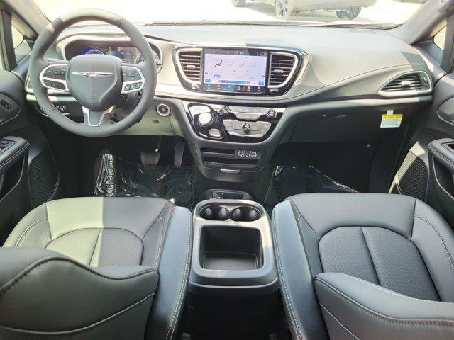 new 2025 Chrysler Pacifica car, priced at $41,752