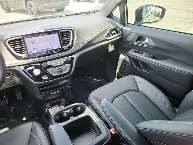 new 2025 Chrysler Pacifica car, priced at $41,752