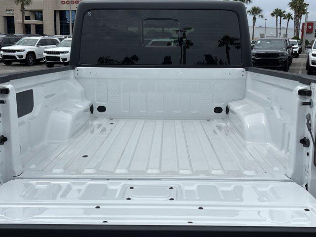 new 2025 Jeep Gladiator car, priced at $37,344