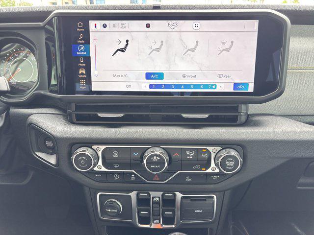 new 2025 Jeep Gladiator car, priced at $37,344