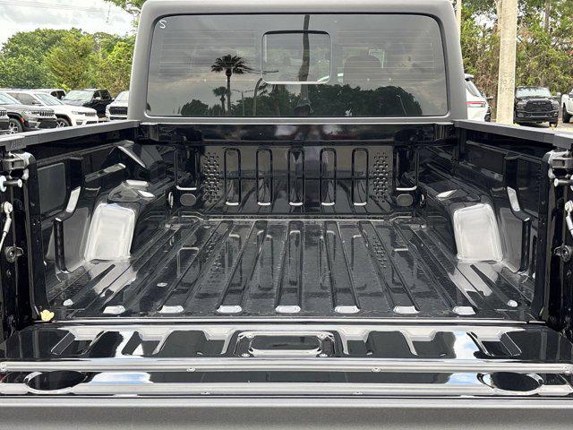 new 2025 Jeep Gladiator car, priced at $38,989
