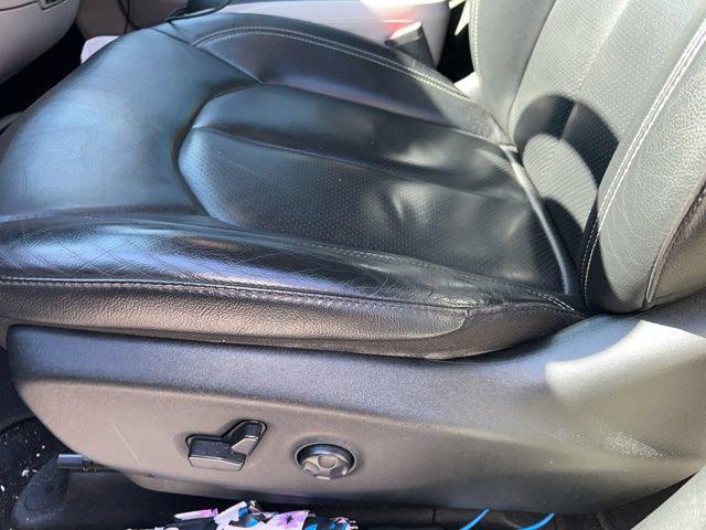 used 2022 Chrysler Pacifica car, priced at $18,419