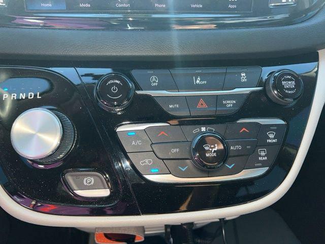 used 2022 Chrysler Pacifica car, priced at $18,419