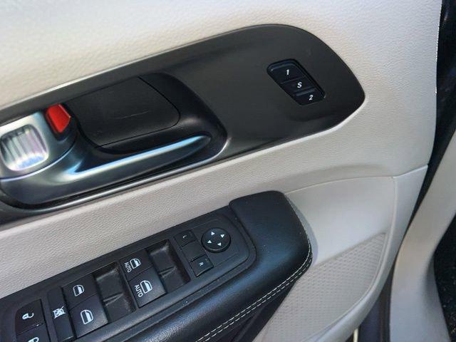 used 2022 Chrysler Pacifica car, priced at $18,419