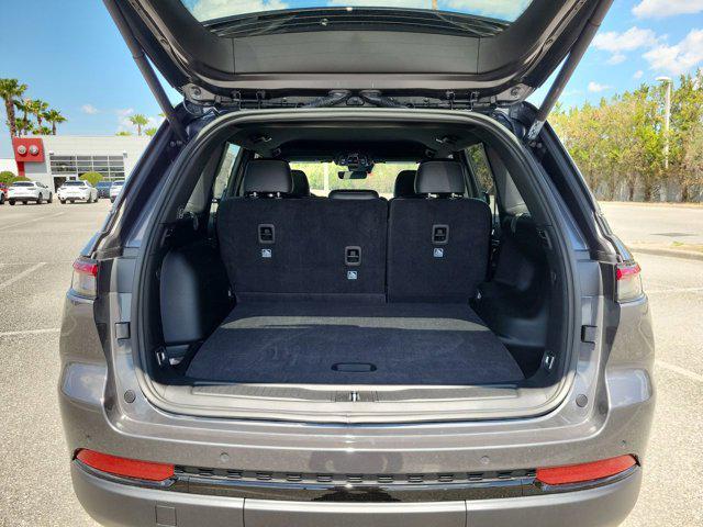new 2025 Jeep Grand Cherokee car, priced at $40,678