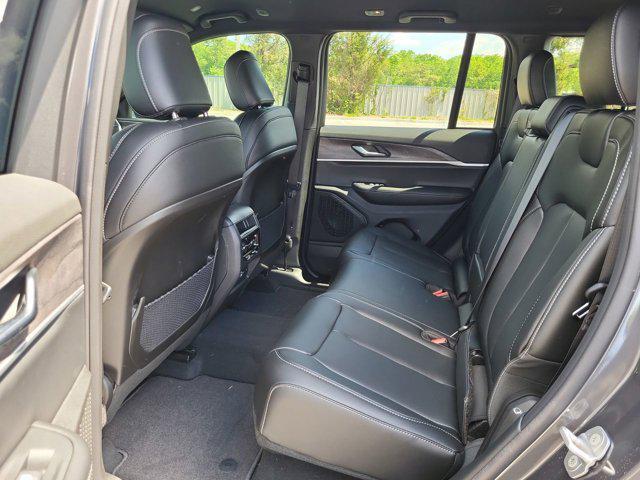new 2025 Jeep Grand Cherokee car, priced at $40,678