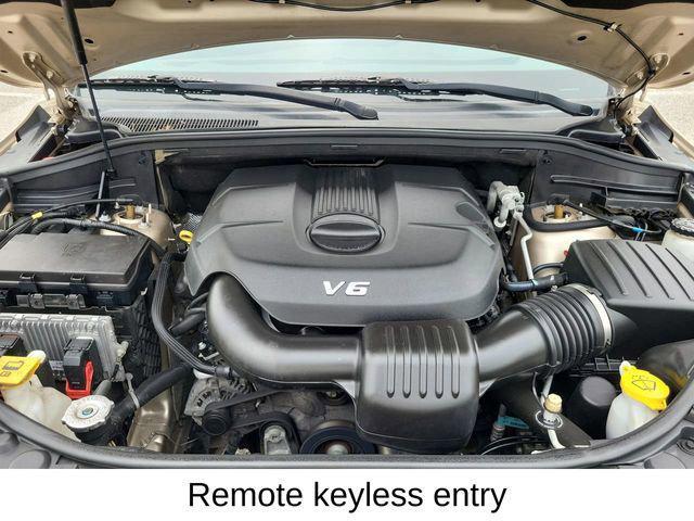 used 2015 Jeep Grand Cherokee car, priced at $14,504