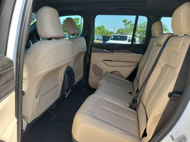 new 2025 Jeep Grand Cherokee car, priced at $42,548