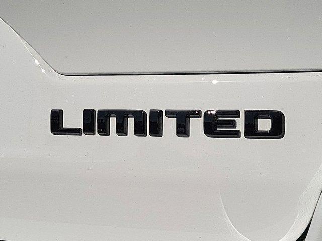 new 2025 Jeep Grand Cherokee car, priced at $42,548