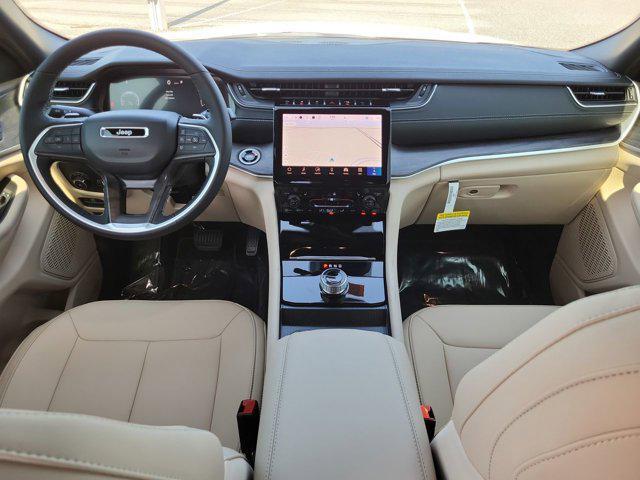 new 2025 Jeep Grand Cherokee car, priced at $42,548