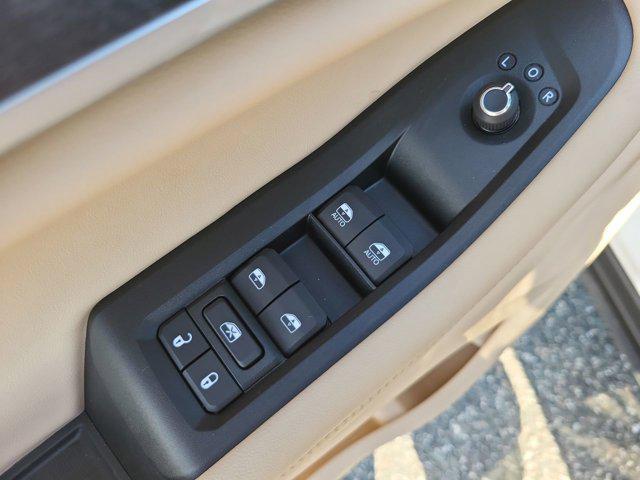 new 2025 Jeep Grand Cherokee car, priced at $42,548